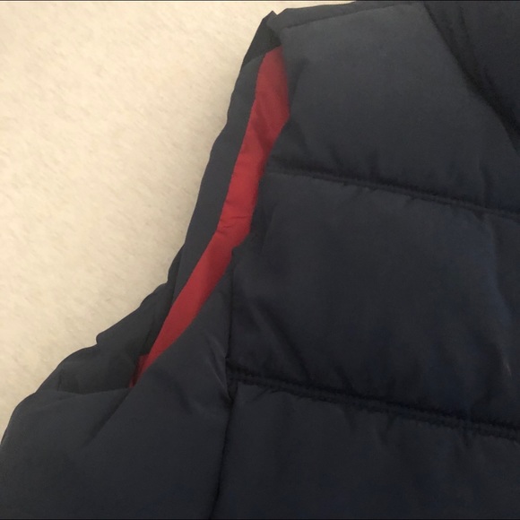 Tommy Hilfiger Navy Puffer Vest - Picture 5 of 8